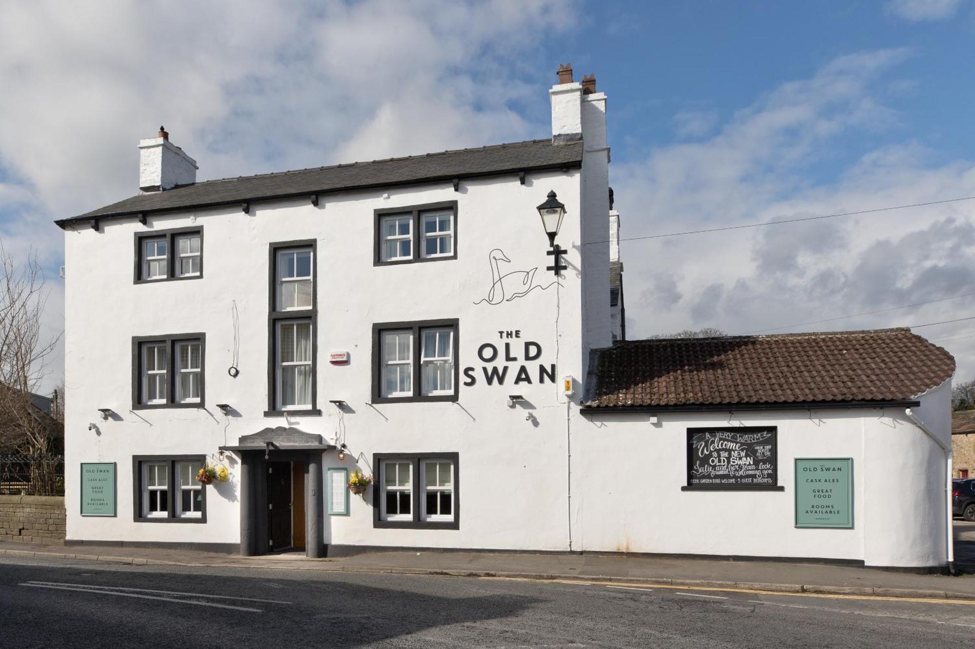 Old Swan Hotel Gargrave Exterior foto